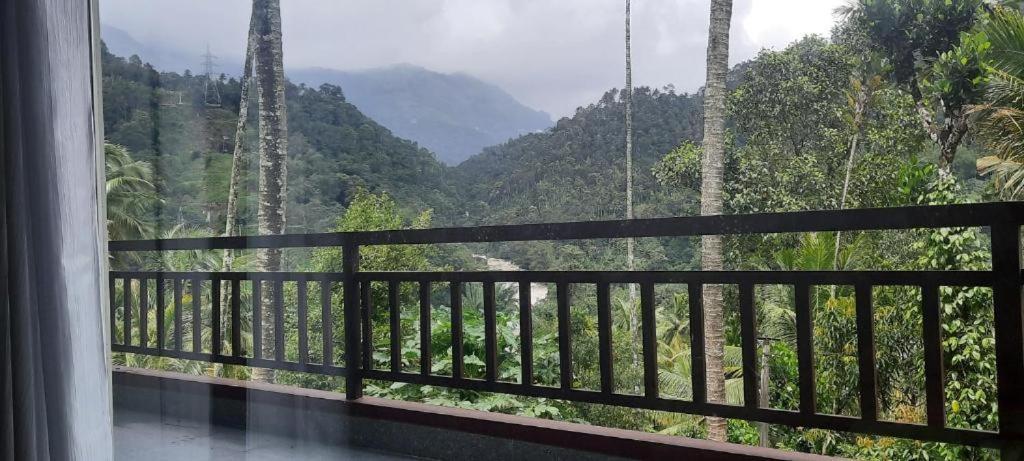 Linn View Home Stay Munnar Esterno foto
