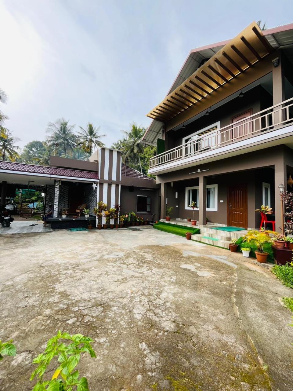 Linn View Home Stay Munnar Esterno foto